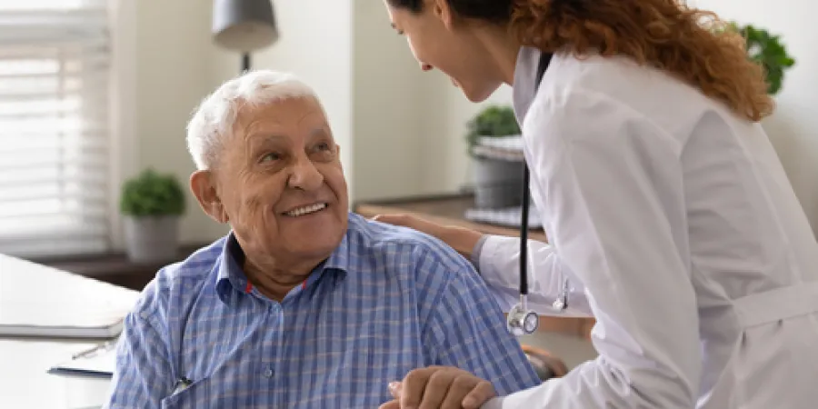 Los factores de riesgo del agrandamiento de la glándula prostática son los siguientes sección de tips de cuidado, síntomas y factores de riesgo.