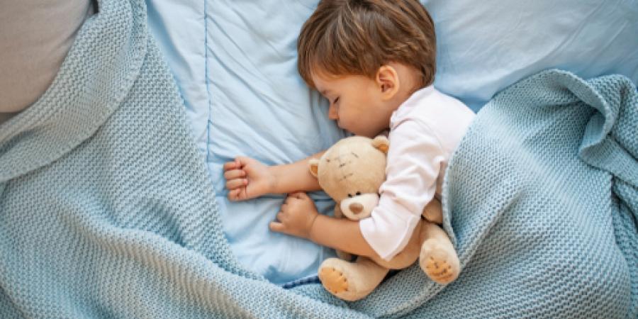 A medida que tu hijo crece, el reflujo vesicoureteral no tratado puede provocar algunos síntomas