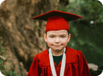 Niño graduado