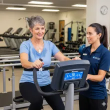 Mujer cambiando hábitos de vida para mejorar prediabetes